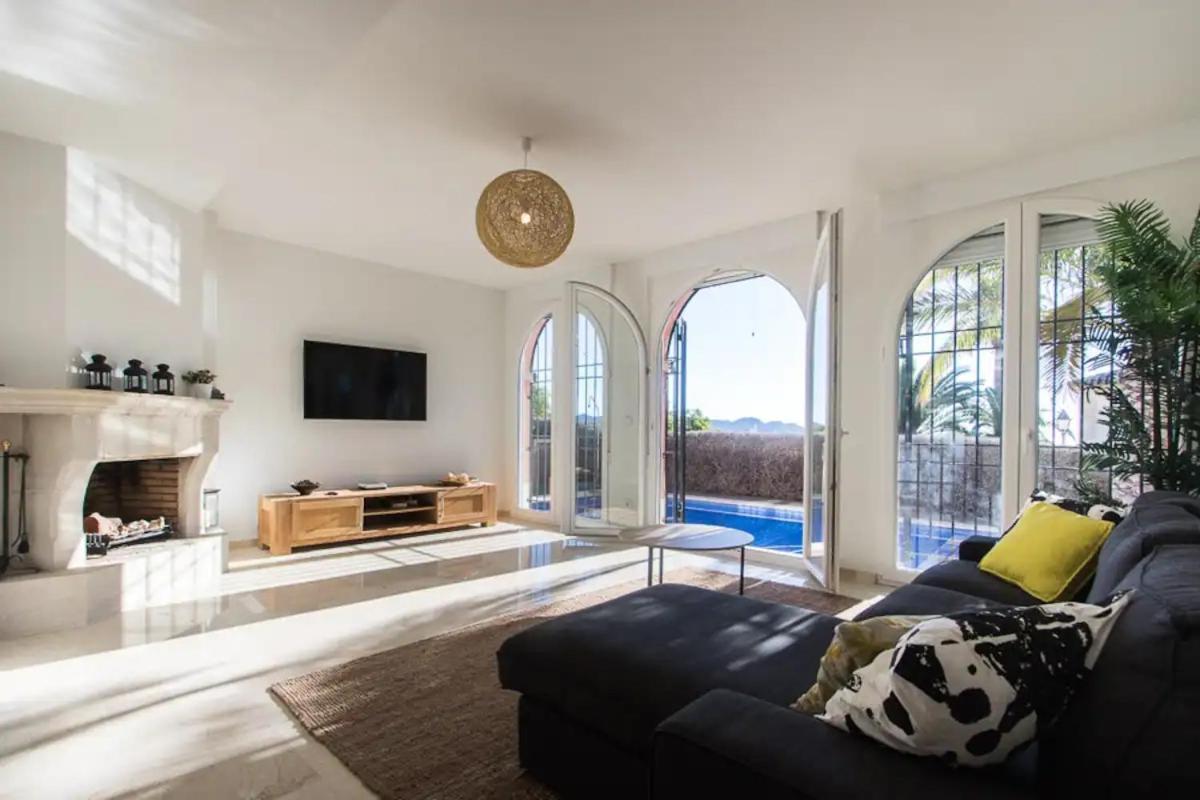Asia Gardens Villa With Private Pool In Benidorm Cala de Finestrat Exteriör bild